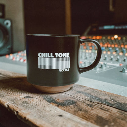 Chill Tone Timber Ceramic Mug, close-up of handle and finish